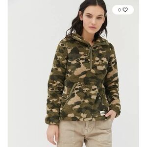 The North Face Sz M Campshire 2.0 Sherpa Camouflage Cozy 1/4 Zip Jacket